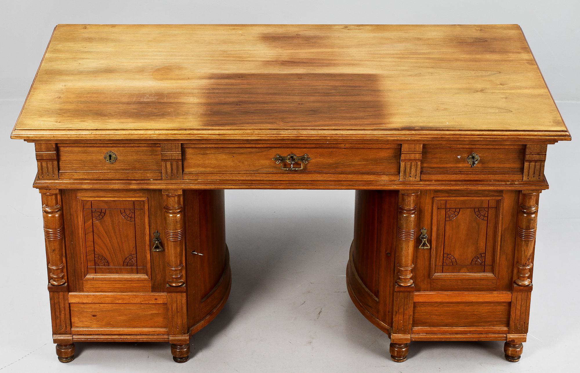 SKRIVBORD, nyrenässans, 1800/1900-tal.
