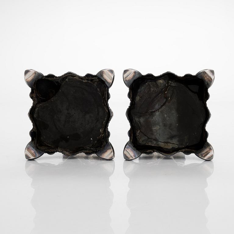 Kynttilänjalkapari, hopeaa, Kultakeskus, Hämeenlinna 1938.