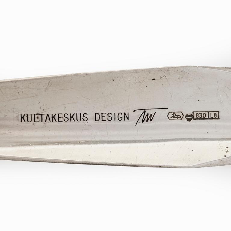 Tapio Wirkkala, Two paper knives, silver. Kultakeskus, Hämeenlinna 1988 and 2005.