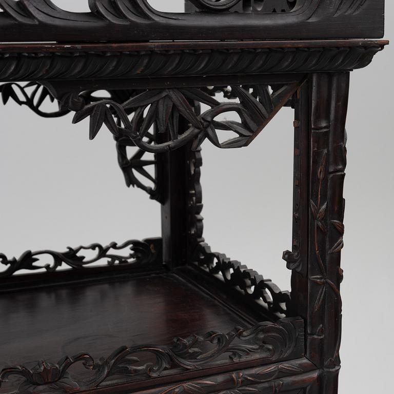 A shelf, China, 20th century.