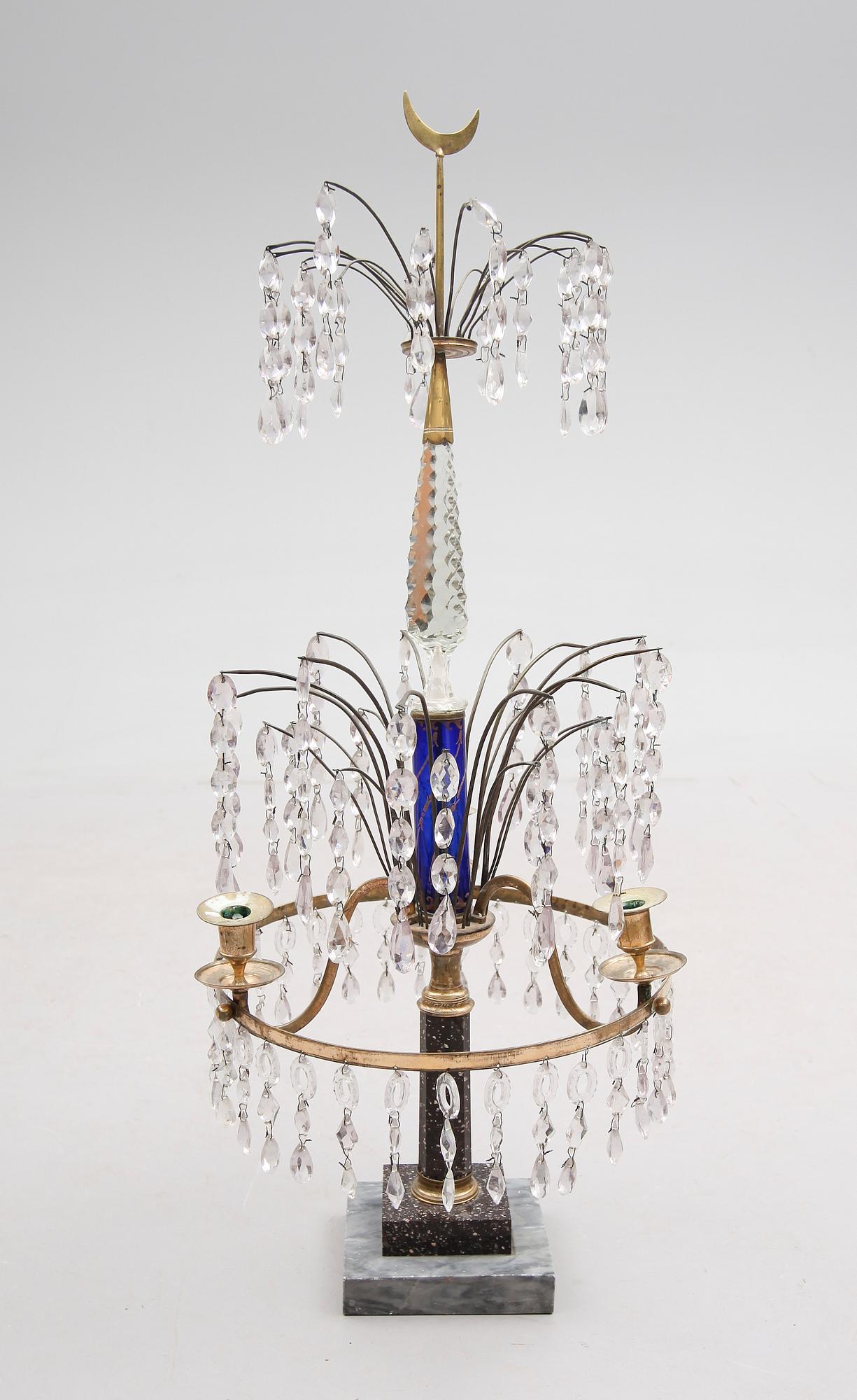 BORDSLYSTER, för tre ljus. Sengustaviansk, omkring år 1800.