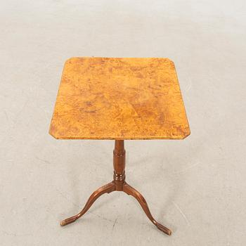 Folding table Mälardalen early 19th century.