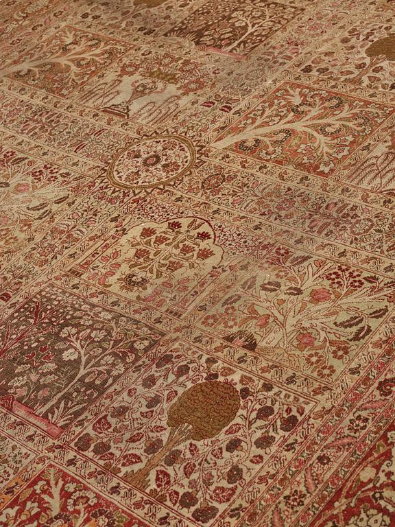 Matto, Antique Tabriz, ca 377-386 x 278,5-283,5 cm.