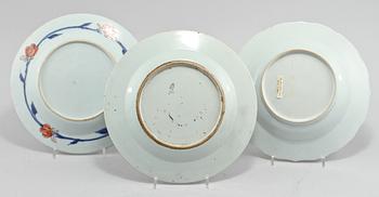 TALLRIKAR, 3 st, porslin, Kina, 1700-tal.