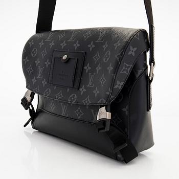 Louis Vuitton, laukku, "Messenger Voyager PM".