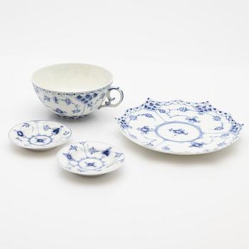 Service pieces, 16 pieces, porcelain, "Blue Fluted", Royal Copenhagen, Denmark.