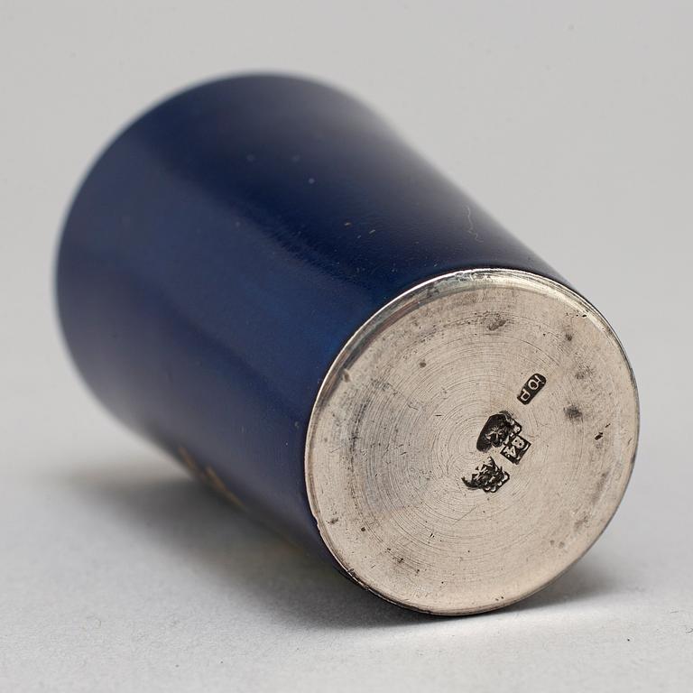 A Russian early 20th century vodka cup / charka, unidentified maker, St. Petersburg. Imperial Warrant.