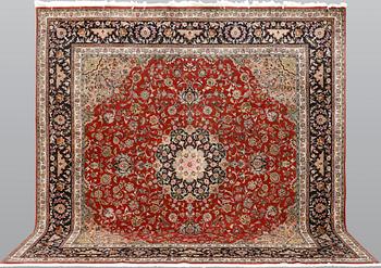 A Tabriz carpet, part silk, so-called 50 Raj, approx. 300 x 300 cm.