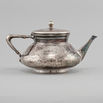 KANNA, silver, kontrollstämpel Simon Groth, Köpenhamn, 1878, vikt 750 g.
