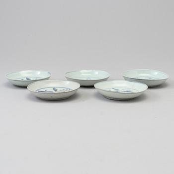 Five blue and white porcelain dishes, Ming dynasty (1368-1644).