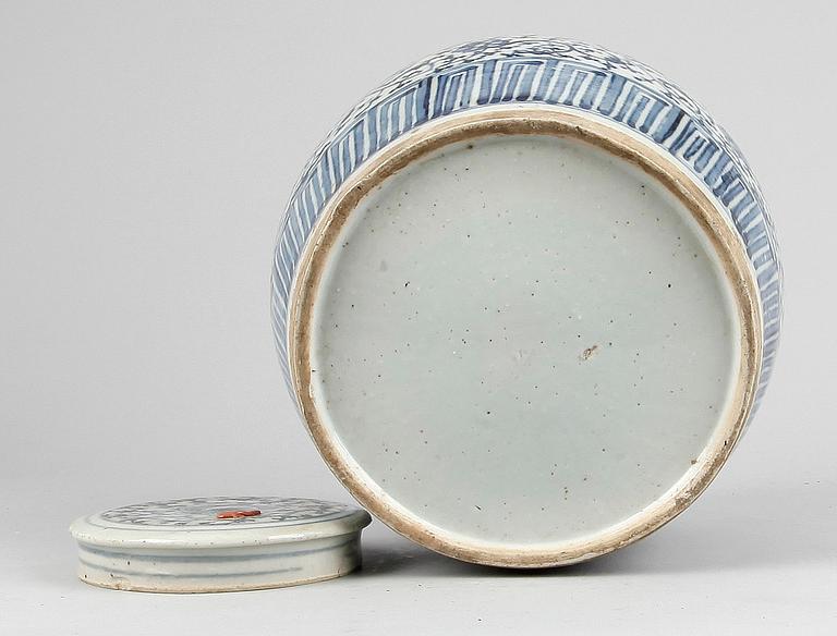 INGEFÄRSKRUS, porslin, sen Qing-dynasti 1800-talets slut.