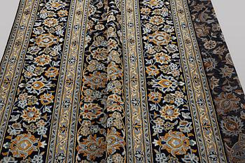 A carpet, Kashan, ca 405 x 302 cm.