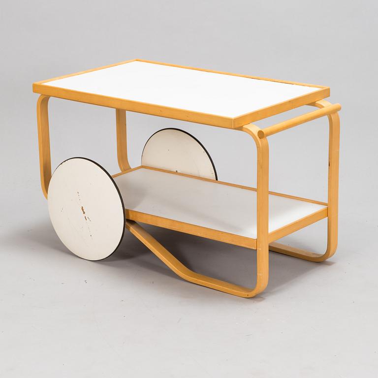 Alvar Aalto, serving trolley, model 901, Artek, Finland, the latter half of the 20th century.