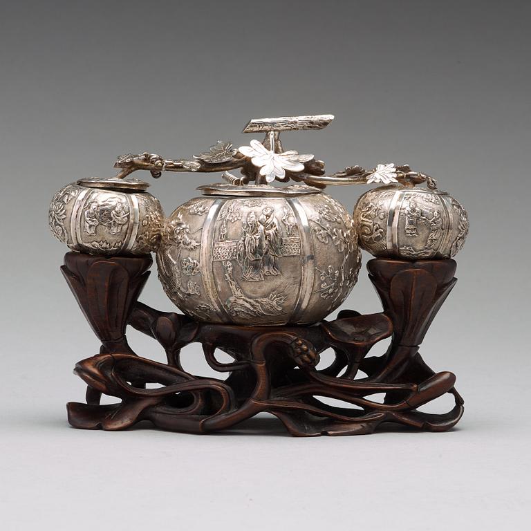 A Chinese silver boxes with covers, early 20th Century.