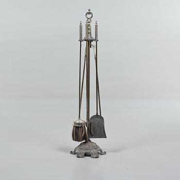 BRASSTÄLL, försilvrad gulmetall samt gjutjärn, omkring 1900-talets mitt.
