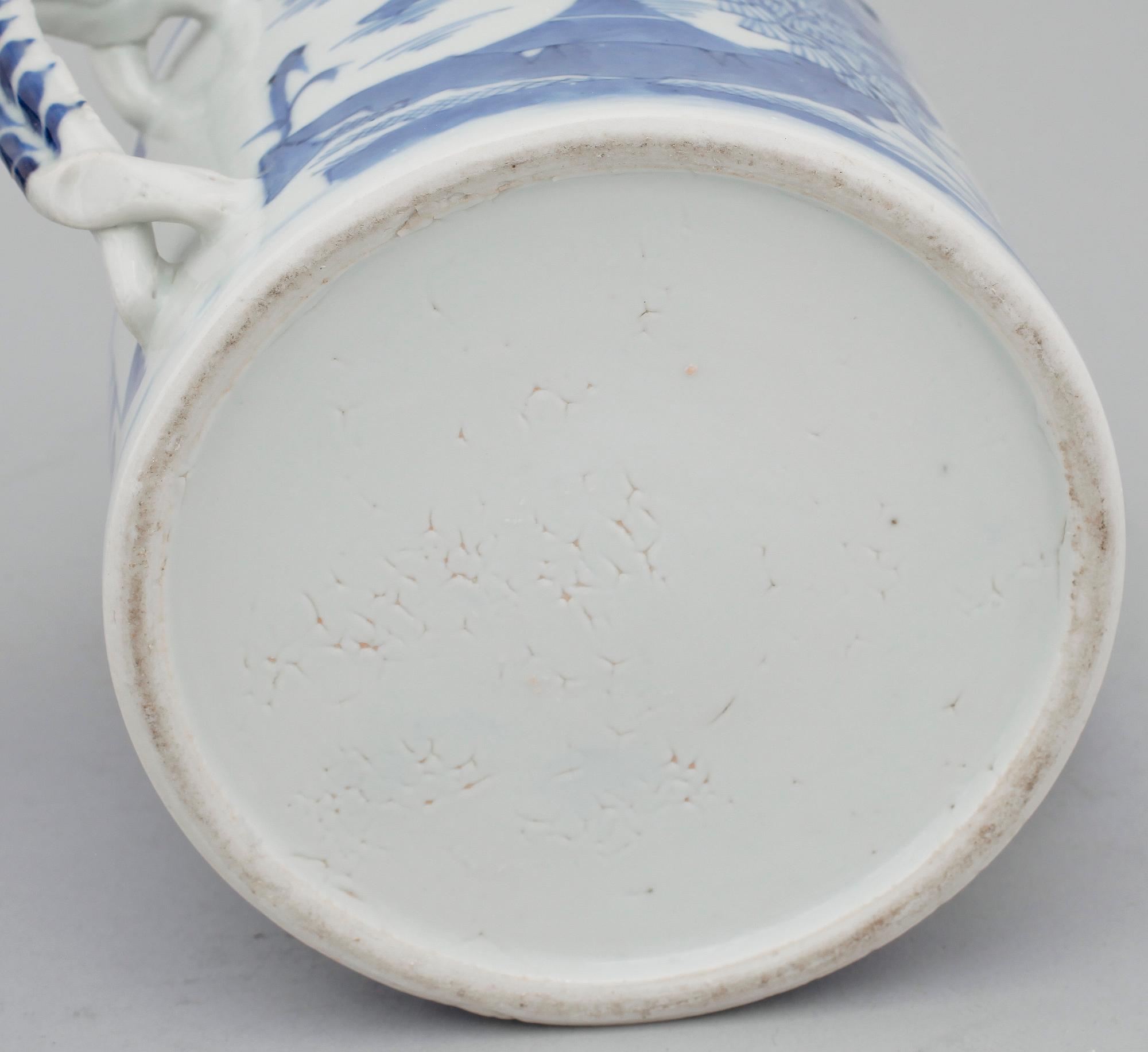 TEKANNA samt SKÅL, porslin, Kina, 1900-tal.