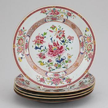 A set of five famille rose dinner plates, Qing dynasty, Qianlong (1736-95).