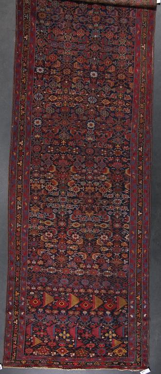 MATTA, Karabagh. Ca 443 x 135.