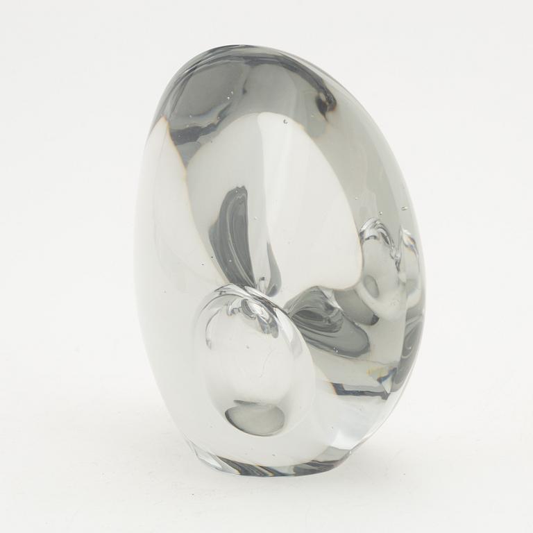 Timo Sarpaneva, a 3567 glass sculpture, 'Sitting bird', Iittala, Finland, singed and dated 1955.