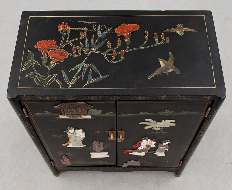 SKÅP, Asien, möjligen 1930-40-tal.