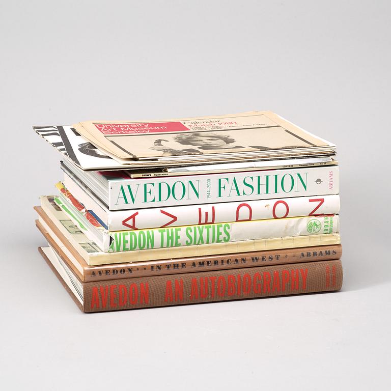 Photo books, 6, books and 9 small folders, Richard Avedon.