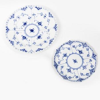 Royal Copenhagen, kaffeservis, 29 delar, porslin, "Musselmalet", mestadels helblonde, Danmark,