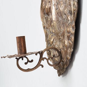 LJUSPLÅTAR, för ett ljus, ett par, barock, 1600-talets senare del, Sverige eller Tyskland/Nederländerna.
