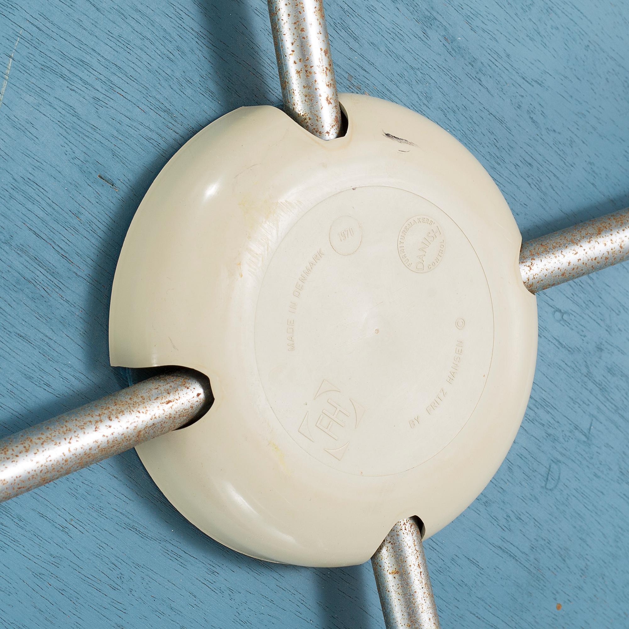 Eight "Ant" chairs, designed by Arne Jacobsen, by Fritz Hansen 1970.