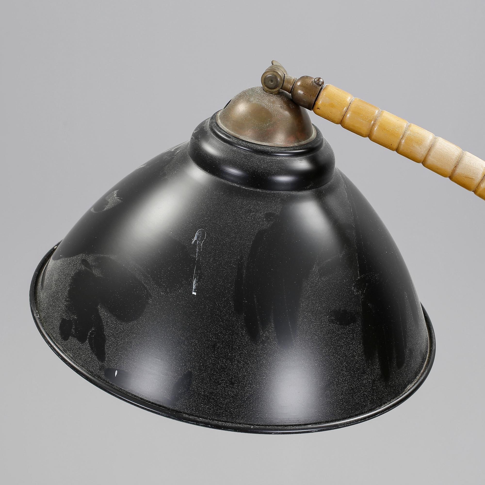 GOLVLAMPA, 1930-40-tal.