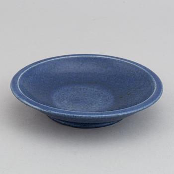 Erich & Ingrid Triller, a set of two stoneware vases and a dish, Tobo, Sweden.