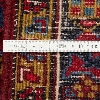 A carpet, Heriz, ca 315 x 243 cm.