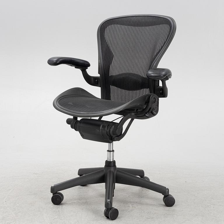 Don Chadwick/Bill Stump, skrivbordsstol, "Aeron", Herman Miller.