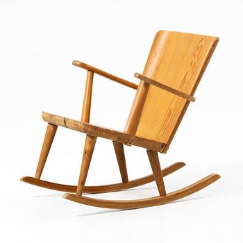 Göran Malmvall, Rocking chair, “Svensk Fur 513”, Karl Andersson och Sönder, Huskvarna, 1940s.