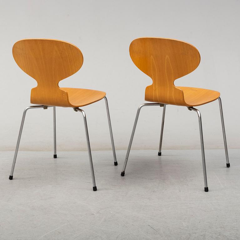 ARNE JACOBSEN, A pair of second half of the 20th century 'Myran' chairs by Arne Jacobsen for Fritz Hansen, Denmark.