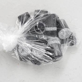 Arne Jacobsen, stolar, 4 st, "Myran", Fritz Hansen, Danmark, 1900-talets andra hälft resp 2024.