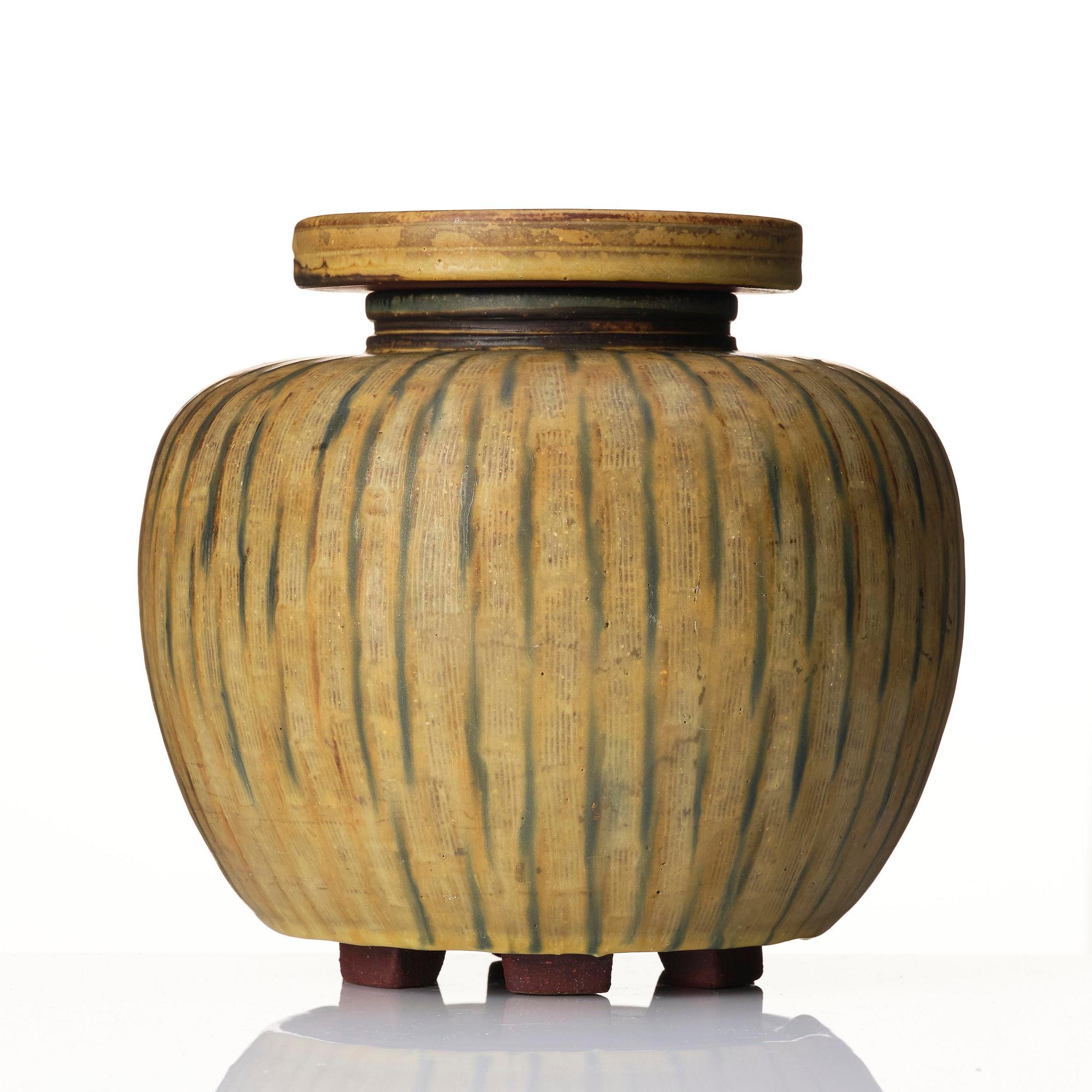 Wilhelm Kåge, a Farsta stoneware urn with cover, Gustavsberg Studio 1956.