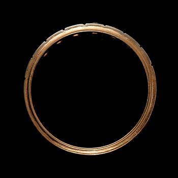 RING, 18k guld och vitguld med 6 åttkantslipade diamanter, Rahlens, Borås, 1970. Vikt 3 g.