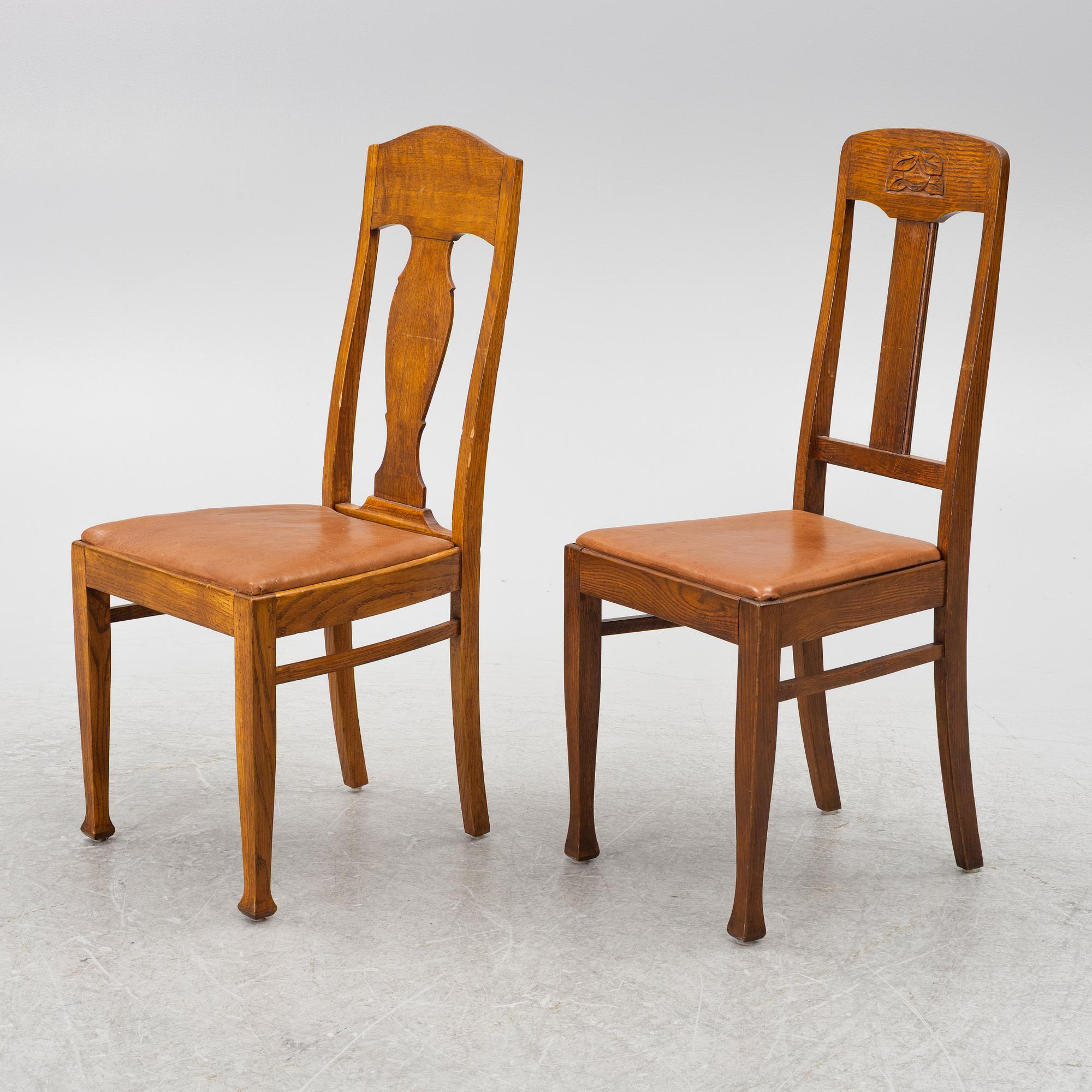 Eleven chairs in various models, Art Nouveau, around the year 1900.
