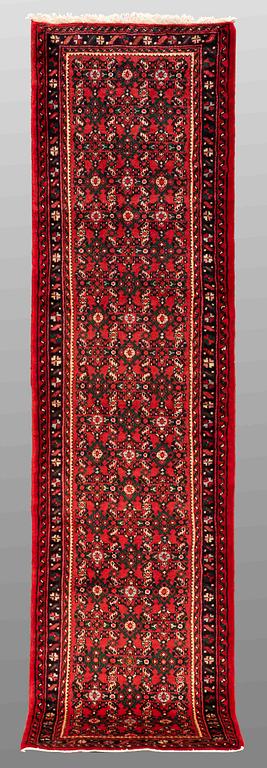 A RUNNER, Hosenabad, ca 272 x 64 cm.