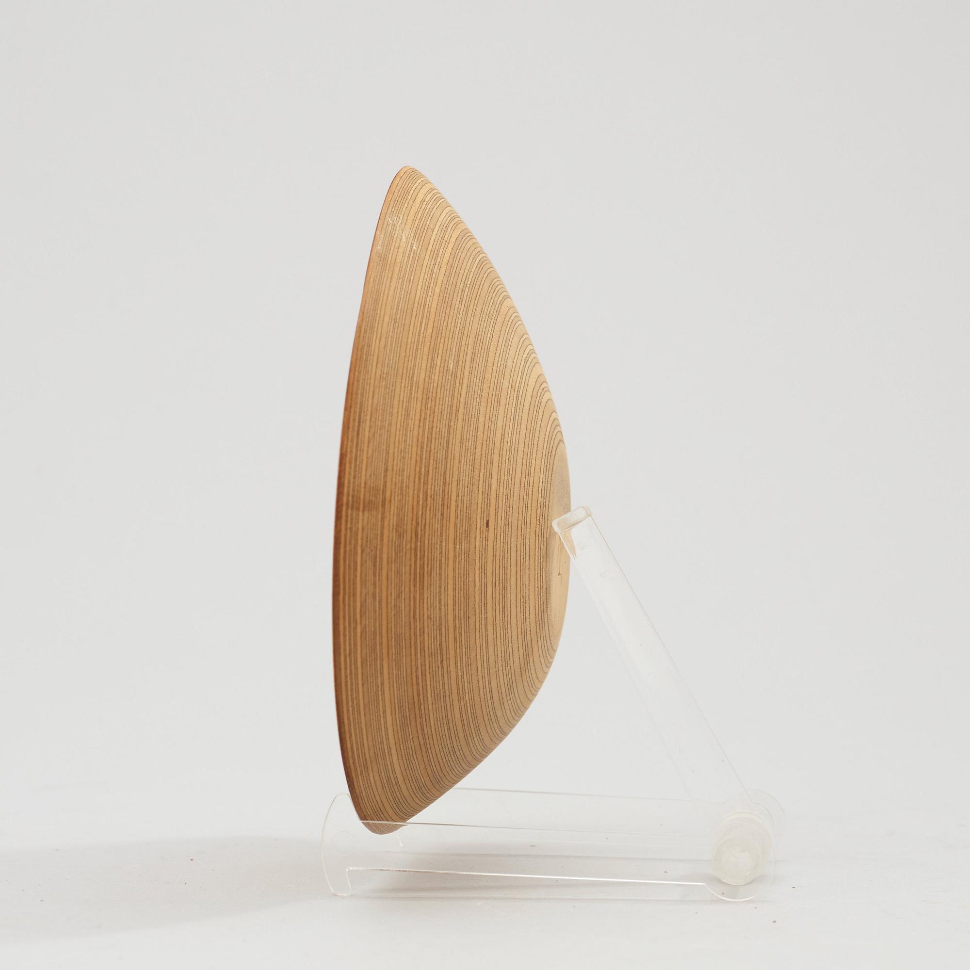 A Tapio Wirkkala aeroplan veneer dish, Finland 1950's.