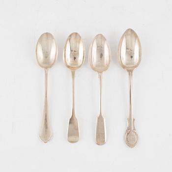 Skedar, 24 st, silver, bl a Jonas Berg, Stockholm 1777.