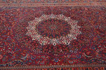 Matta, antik/semiantik Meshed, ca 336,5 x 229,5 cm.