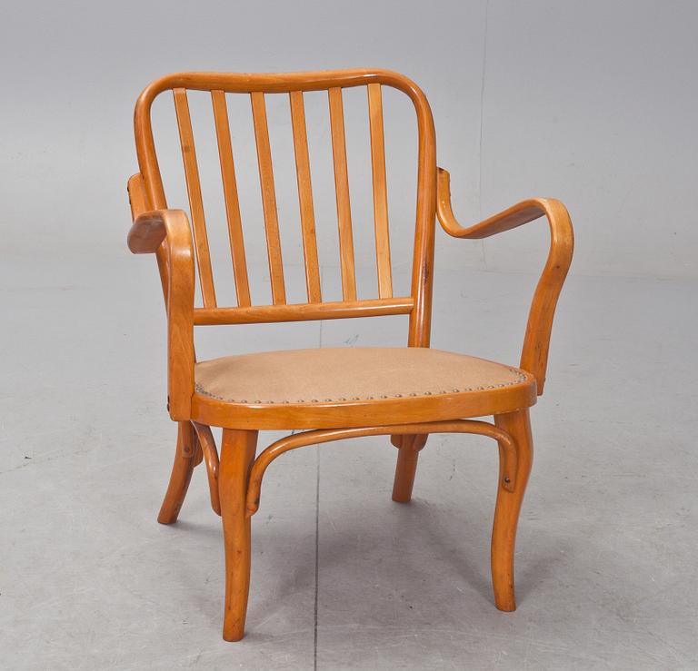 KARMSTOL, Josef Frank, Thonet, Tjeckoslovakien, etikett- och stämpelmärkt.