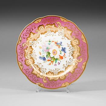 1363. A set of six dinner plates, Imperial porcelain manufactory, St Petsersburg, period of Czar Nicholas I (1825-55).