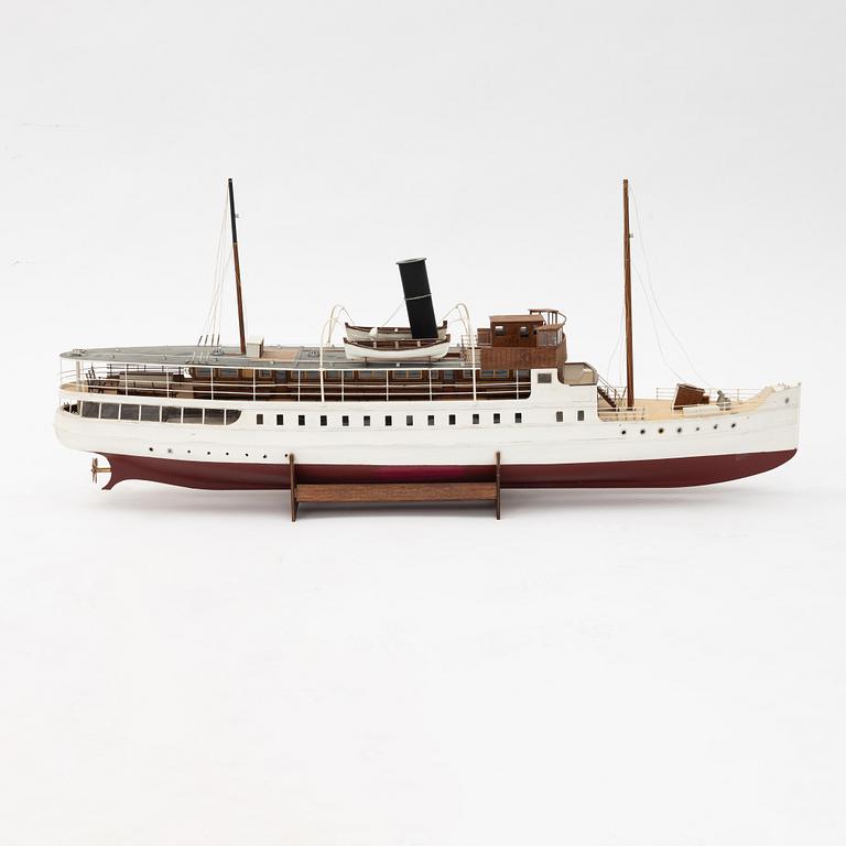 Ship model, late 20th century.