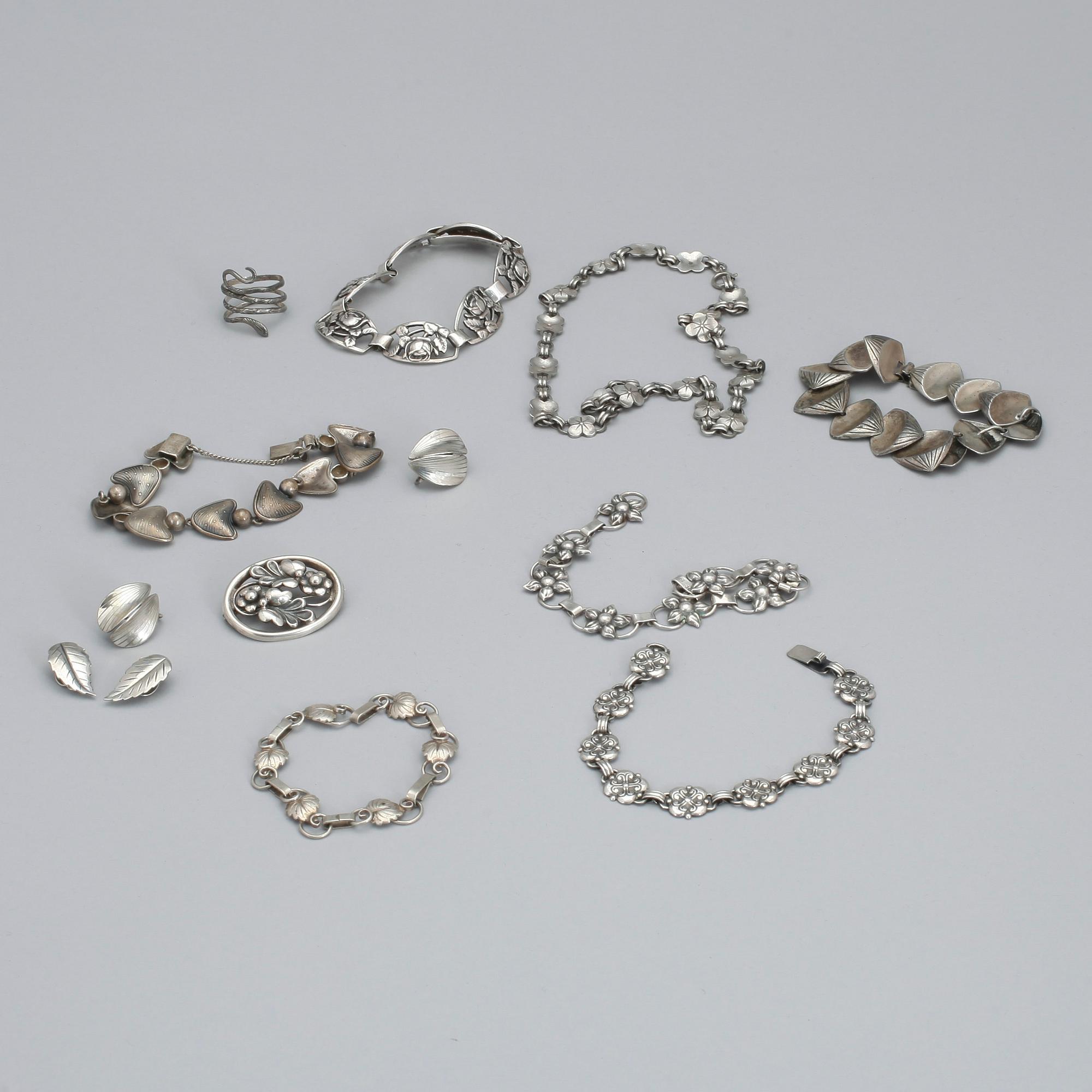 PARTI SMYCKEN, 13 delar, silver, bland annat Alton, 1900-talets andra hälft. Total vikt ca 140 gram.