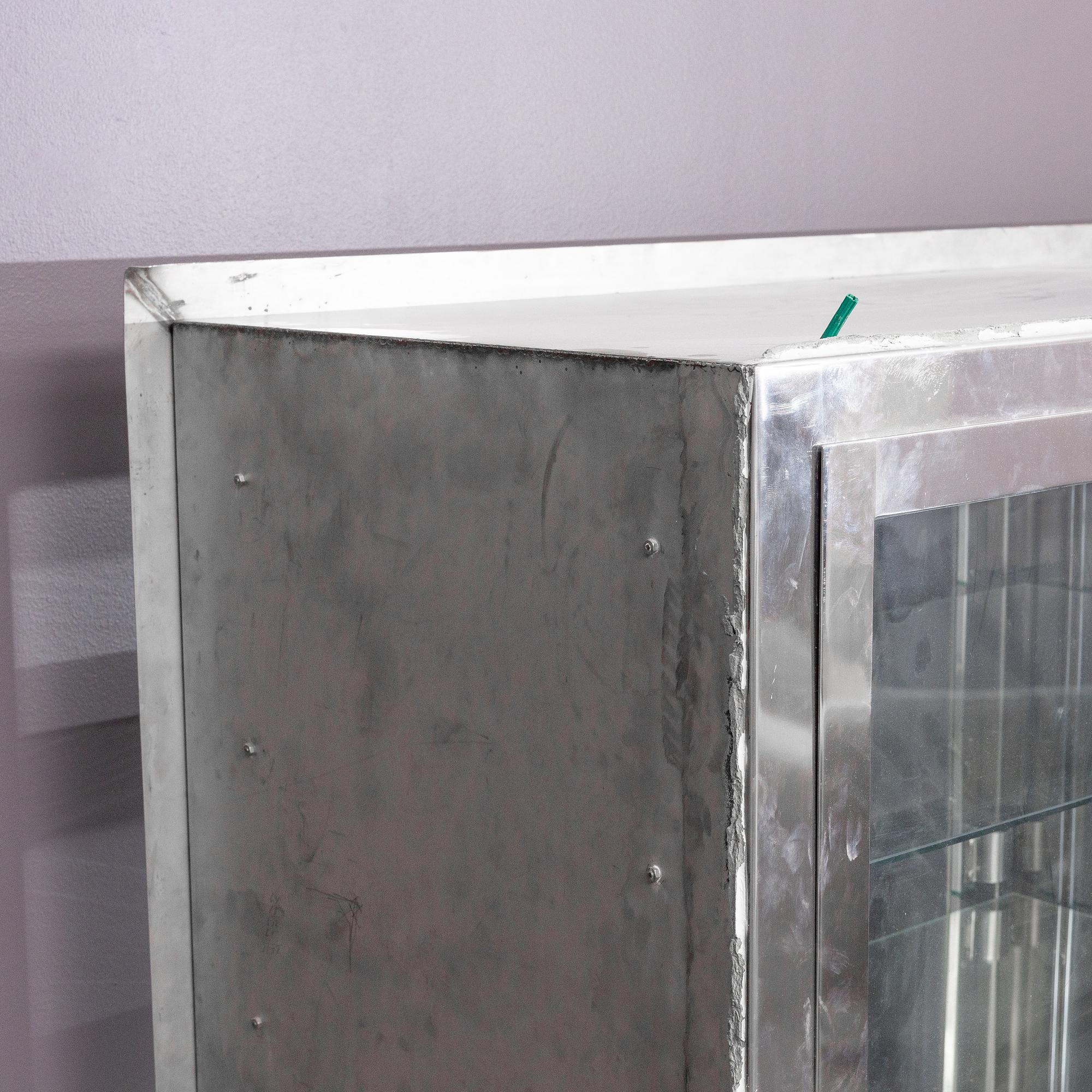 Läkarskåp, Kifa, 1900-talets andra hälft.