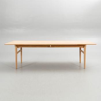 Hans J. Wegner, Matbord, "CH327", 2000-tal.