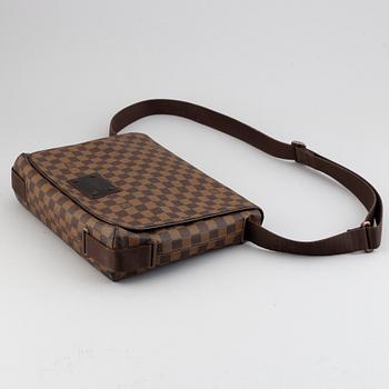 Louis Vuitton, messengerbag 'Brooklyn'.