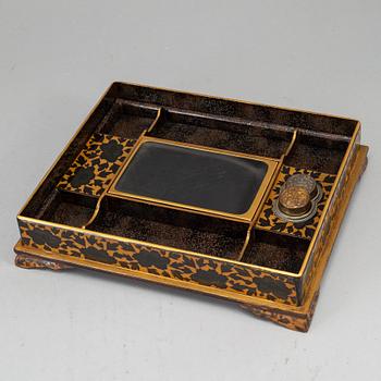 A lacquered Japanese writing set, Meiji period (1868-1912).